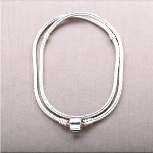 Elegant Silver Women's Necklace